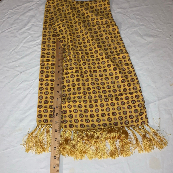 Women's Hortex Yellow Red Patterned Tassel Scarf One Size - Picture 2 of 4
